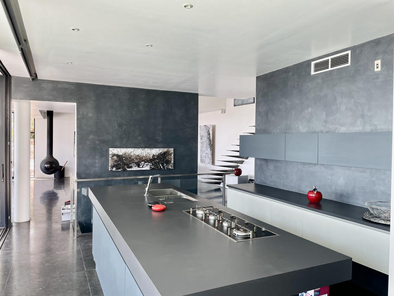 Maison - 340 m² - 9 pièces