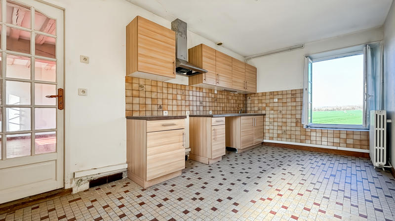 Maison - 170 m² - 9 pièces