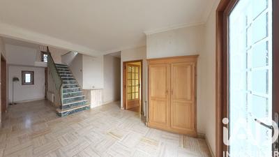 Maison - 269 m² - 10 pièces