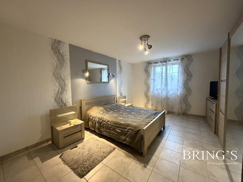 Maison - 273 m² - 7 pièces