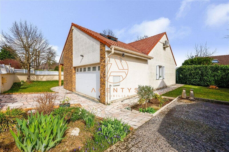 Maison - 175 m² - 8 pièces
