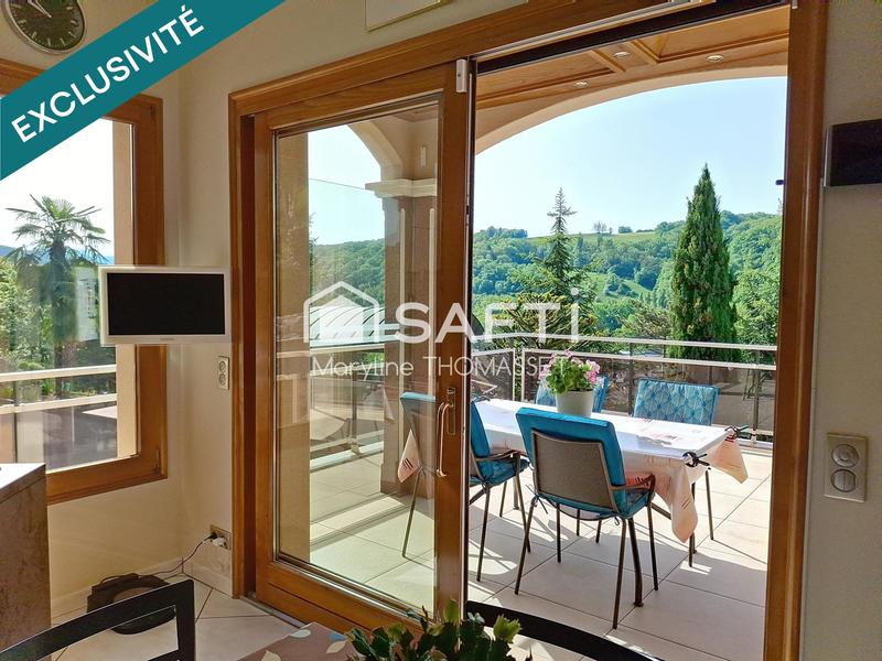 Maison - 295 m² - 8 pièces