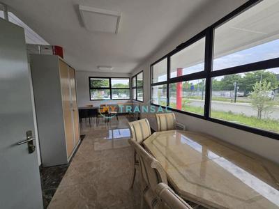 Local d'activités - 965 m²