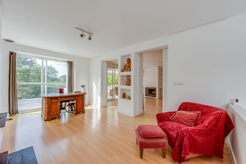 Maison contemporaine - 380 m² - 10 pièces