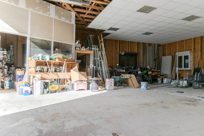 Maison - 232 m² - 7 pièces