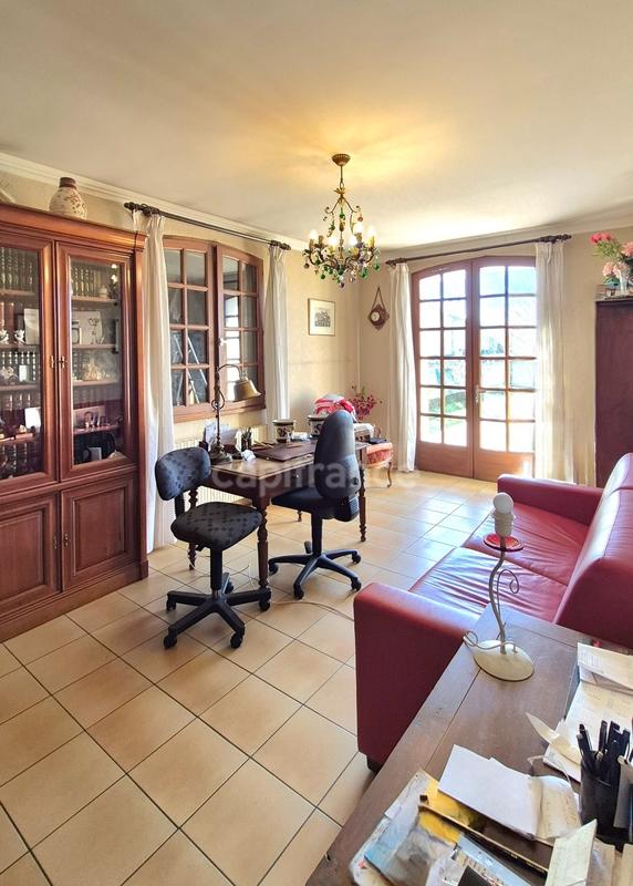 Maison - 200 m² - 6 pièces