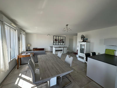 Appartement - 90 m² - 4 pièces