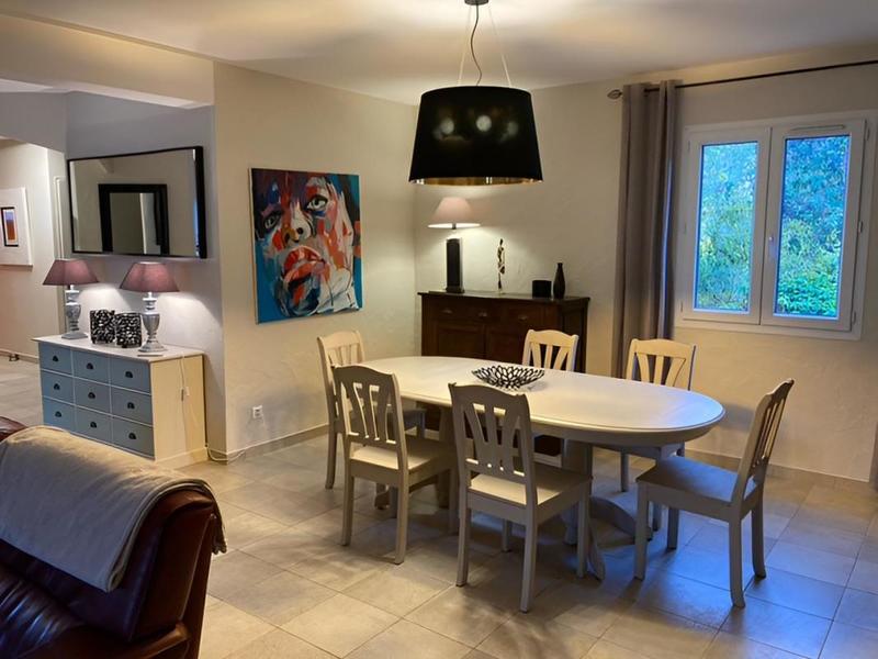 Villa - 202 m² - 7 pièces