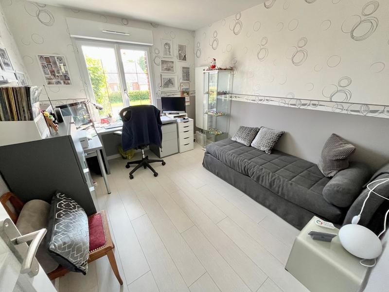 Pavillon - 130 m² - 6 pièces