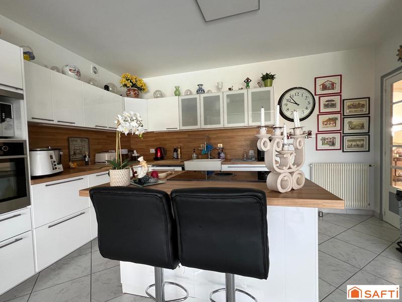 Villa - 200 m² - 6 pièces