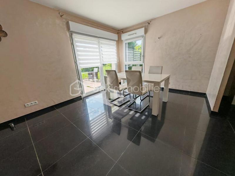 Maison - 94 m² - 5 pièces