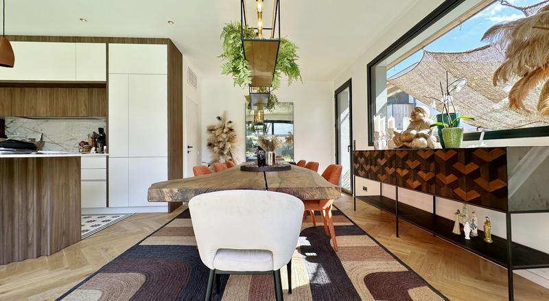 Maison d'architecte - 215 m² - 6 pièces