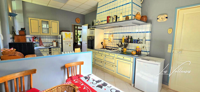 Maison - 308 m² - 8 pièces