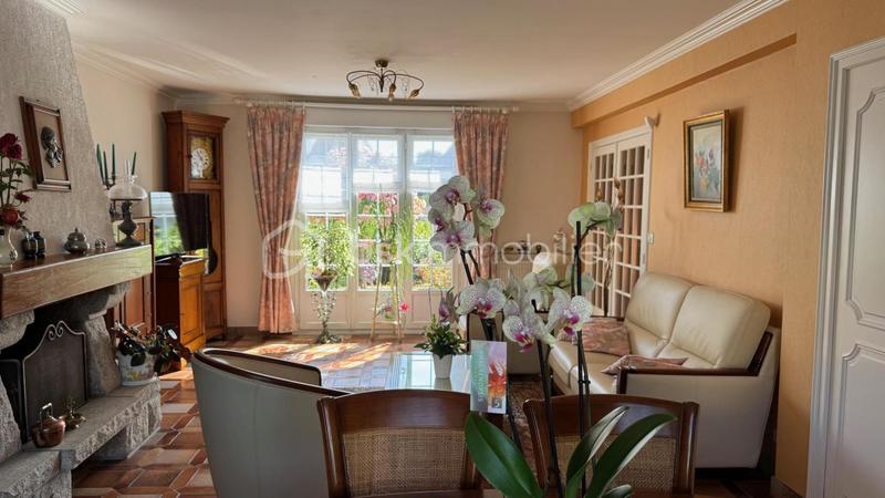 Maison traditionnelle - 136 m² - 8 pièces