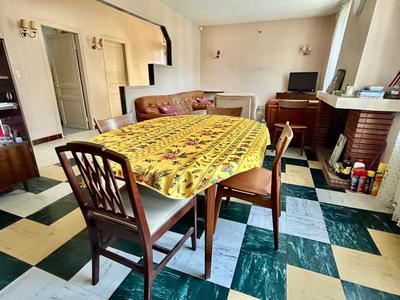 Maison - 152 m² - 7 pièces