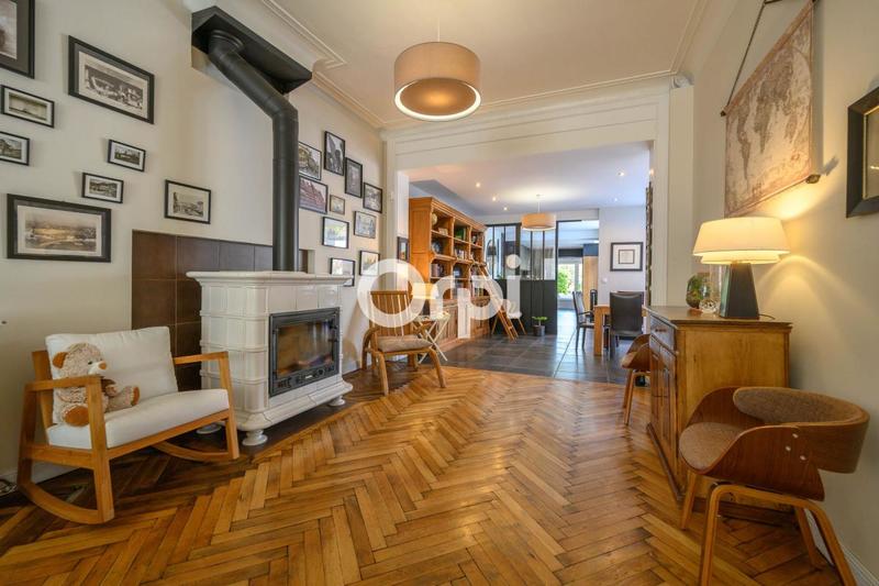 Maison de ville - 218 m² - 8 pièces