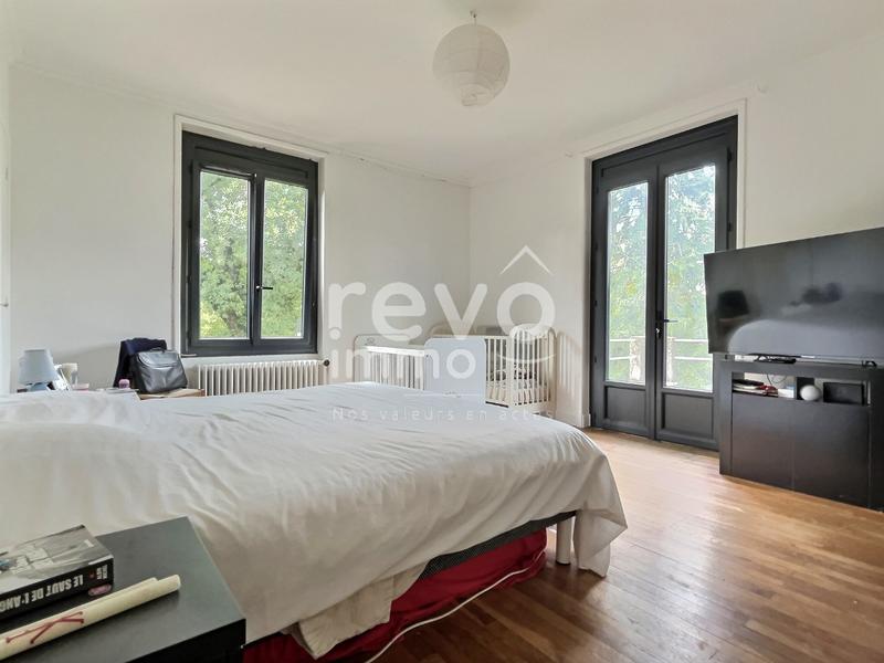 Maison - 203 m² - 7 pièces