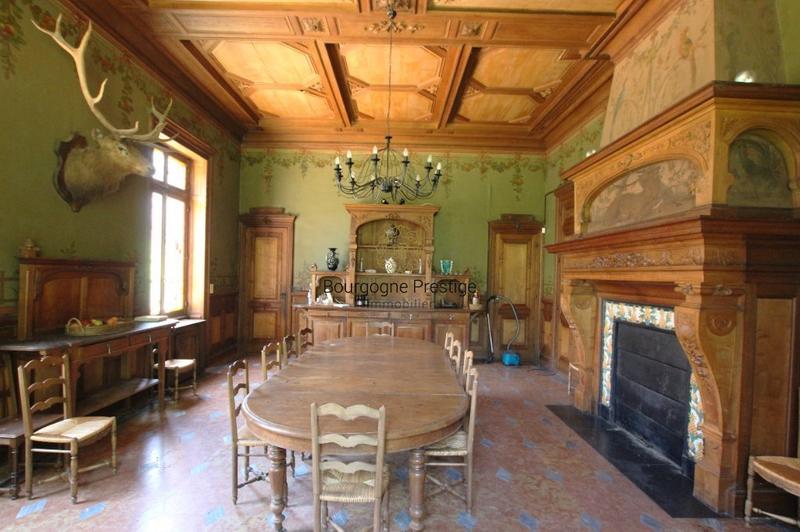 Château - 808 m² - 18 pièces