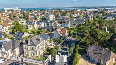 Maison - 185 m² - 6 pièces