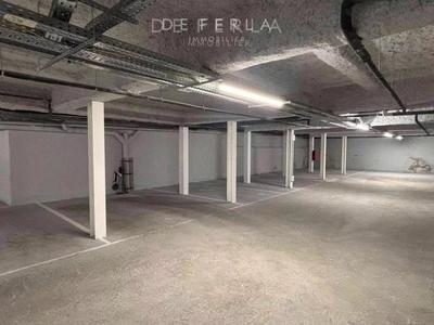 Parking - 592 m²