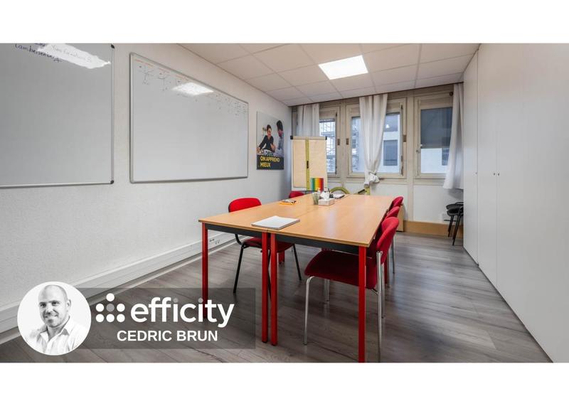 Bureau - 97 m² - 6 pièces