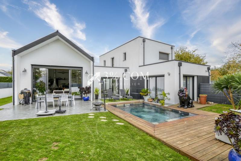 Maison - 184 m² - 6 pièces