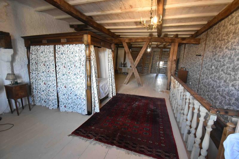 Maison ancienne - 180 m² - 5 pièces