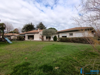 Villa - 230 m² - 7 pièces