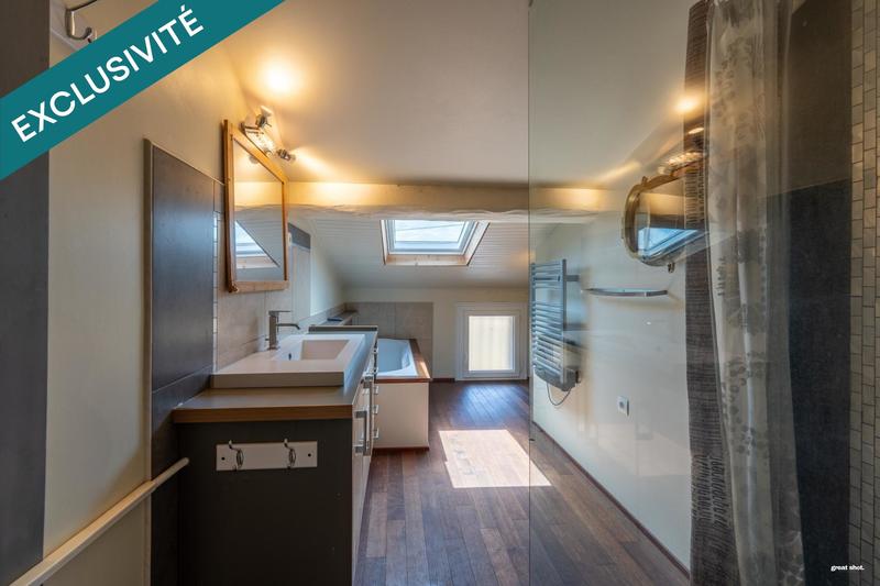 Maison - 121 m² - 6 pièces