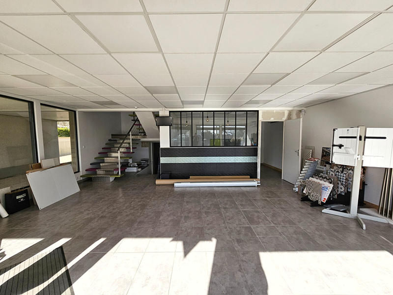Local commercial - 230 m²