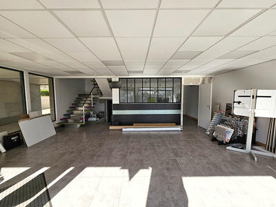 Local commercial - 230 m²