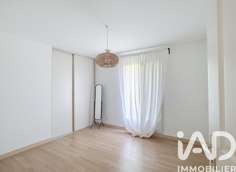 Maison - 220 m² - 8 pièces