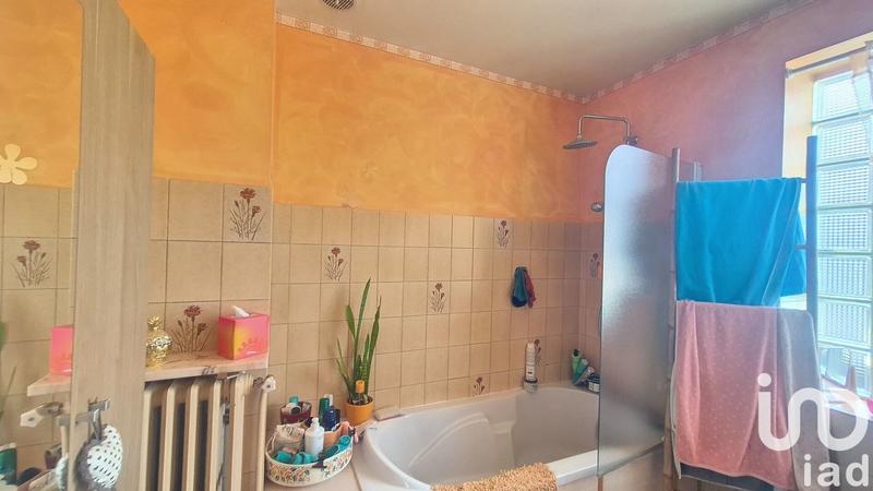 Maison - 229 m² - 9 pièces