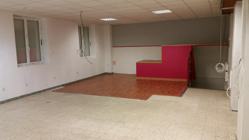 Local commercial - 180 m² - 4 pièces