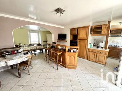 Maison - 200 m² - 6 pièces