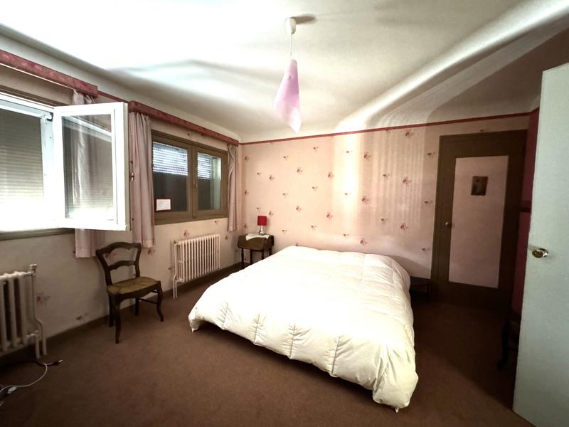 Maison traditionnelle - 168 m² - 7 pièces