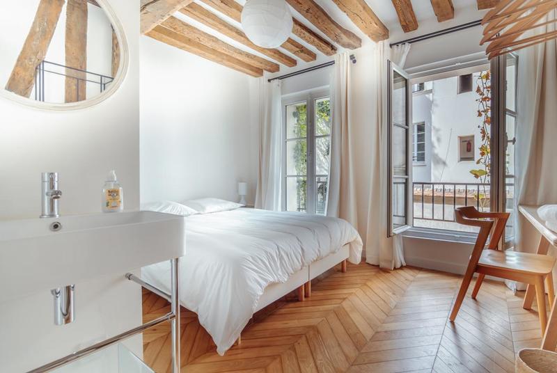 Maison - 311 m² - 11 pièces