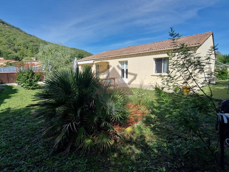 Maison - 105 m² - 4 pièces