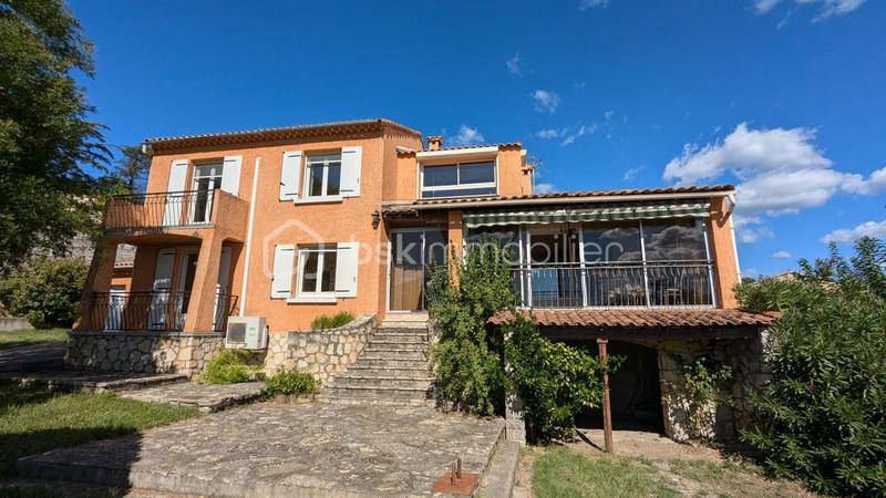 Villa - 160 m² - 7 pièces
