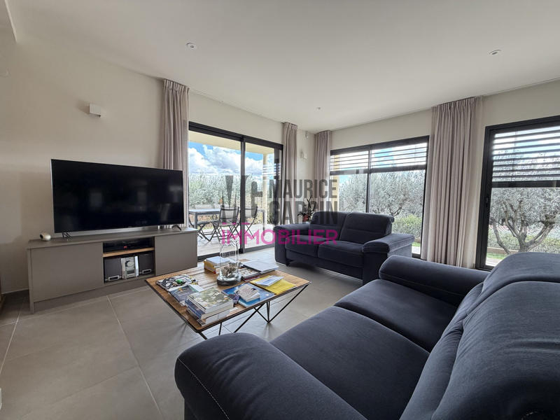 Maison - 180 m² - 6 pièces