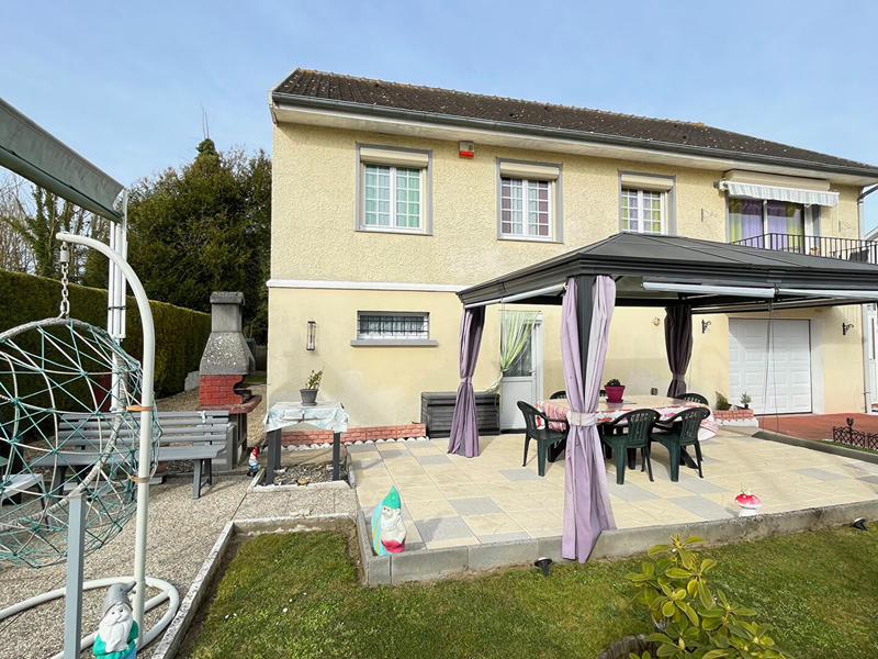 Maison - 95 m² - 7 pièces