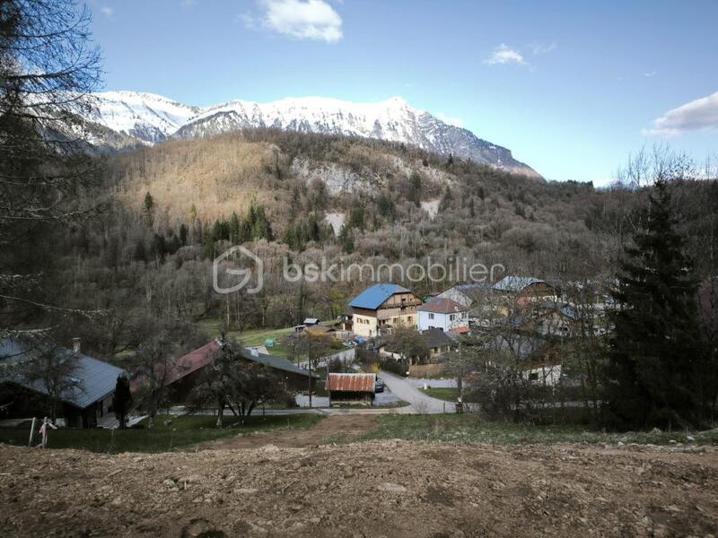 Terrain constructible - 589 m²