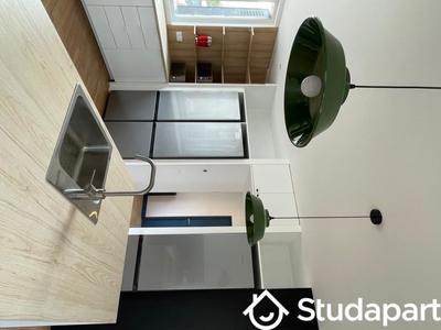 Chambre - 9 m² - 1 pièce