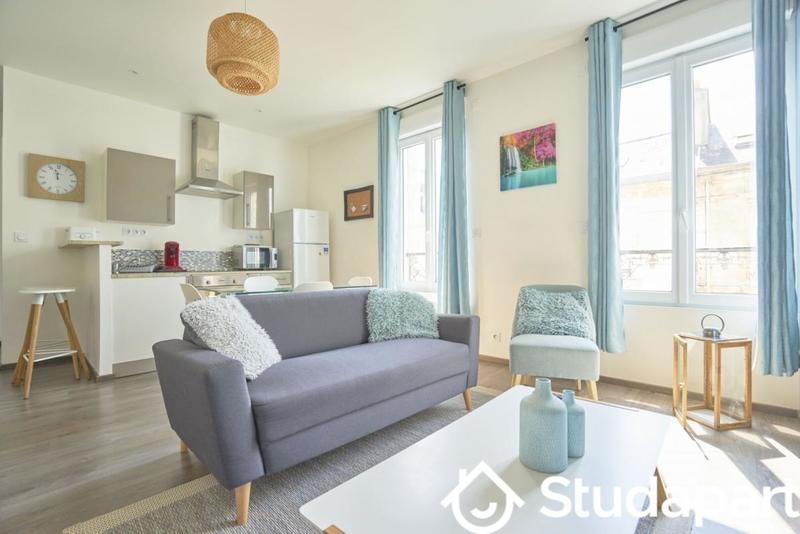 Chambre - 10 m² - 1 pièce