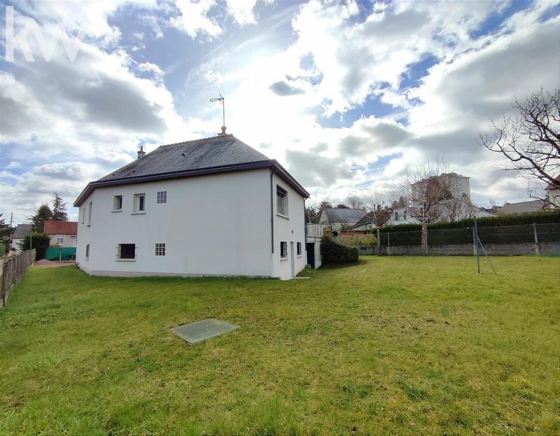 Maison - 227 m² - 7 pièces