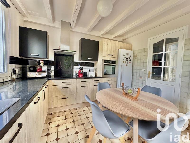 Maison - 90 m² - 5 pièces