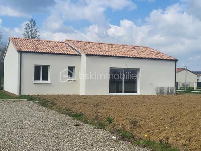 Maison - 101 m² - 4 pièces