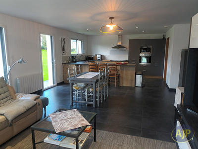 Maison - 108 m² - 4 pièces