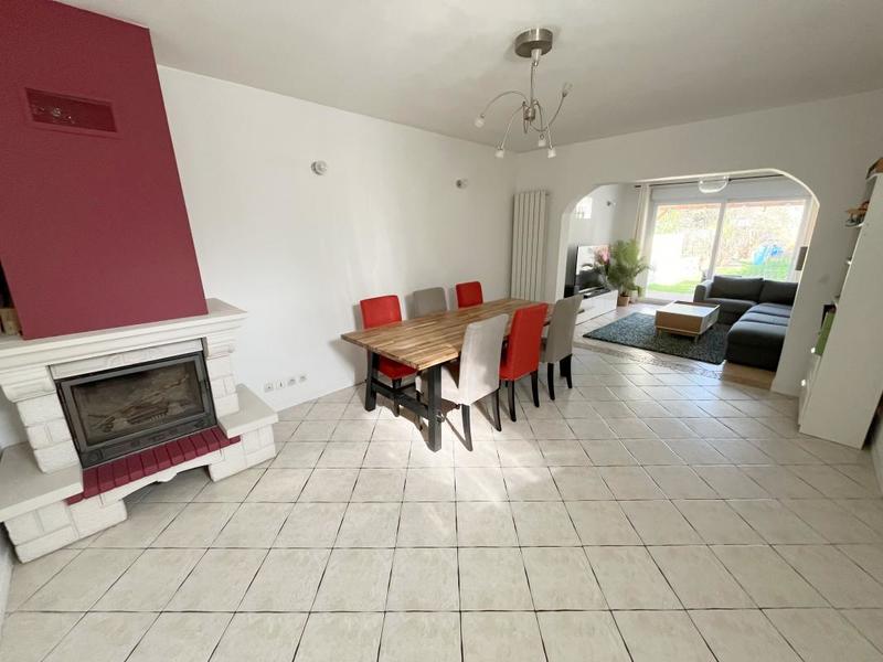 Maison - 92 m² - 4 pièces