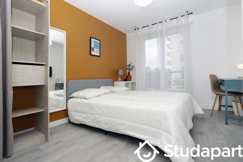 Chambre - 11 m² - 1 pièce
